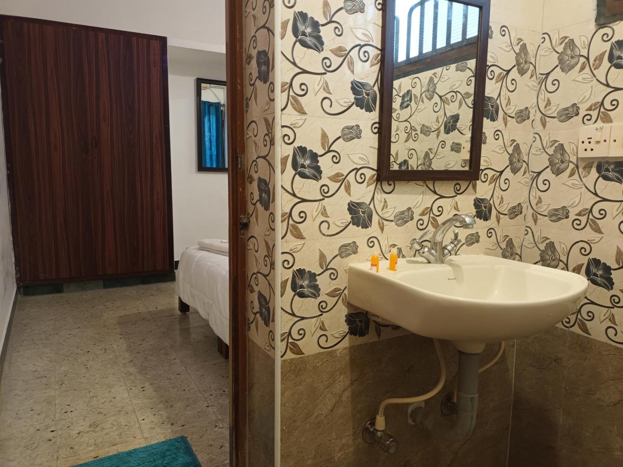 Villa Felicia 1Bhk Property ポンディシェリ エクステリア 写真
